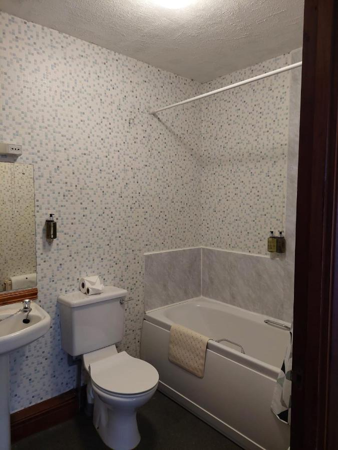 Twa Dogs Inn Keswick  Eksteriør bilde